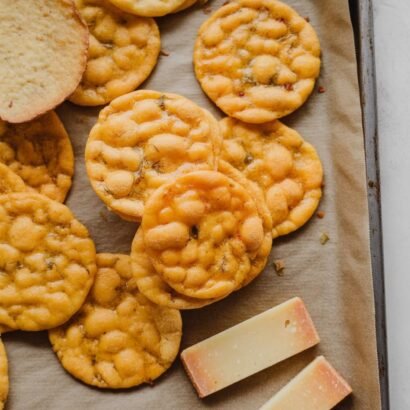 Crispy Herb-Cheese Bites: Cheddar & Parmesan Crunch