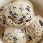 Creamy cookies and cream ice cream
