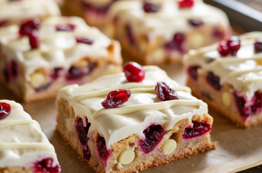 Tasty Starbucks Copycat Cranberry Bliss Bars