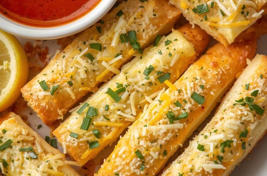 Keto Garlic Breadsticks