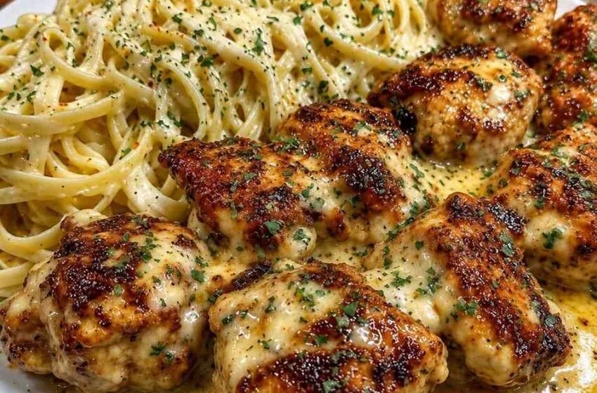 Creamy Garlic Butter Chicken & Linguine in Alfredo Sauce