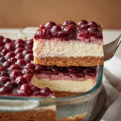 No-Bake Cranberry Cream Cheese Cake