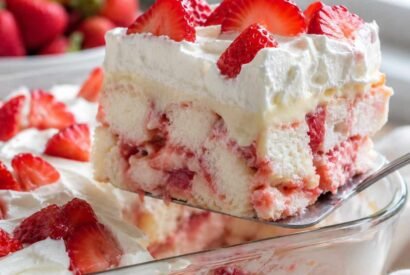 Thumbnail for Strawberry Heaven on Earth Cake