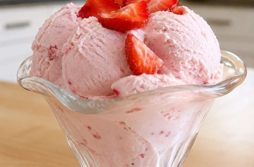 4-Ingredient High-Protein Strawberry Ice Cream