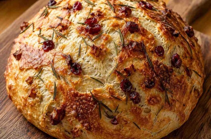 Rustic No-Knead Rosemary Garlic Bread